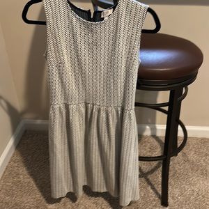 LOFT SLEEVELESS MINI DRESS SIZE 4